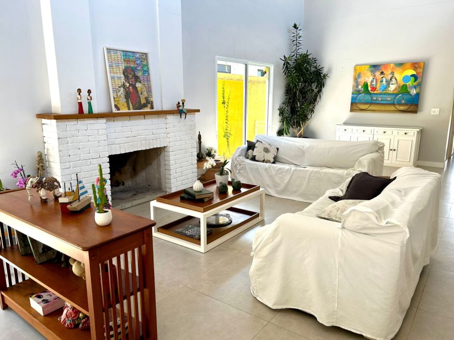 Casa em Condomínio - Aluguel - Jardim Caiapiá - Cotia - SP