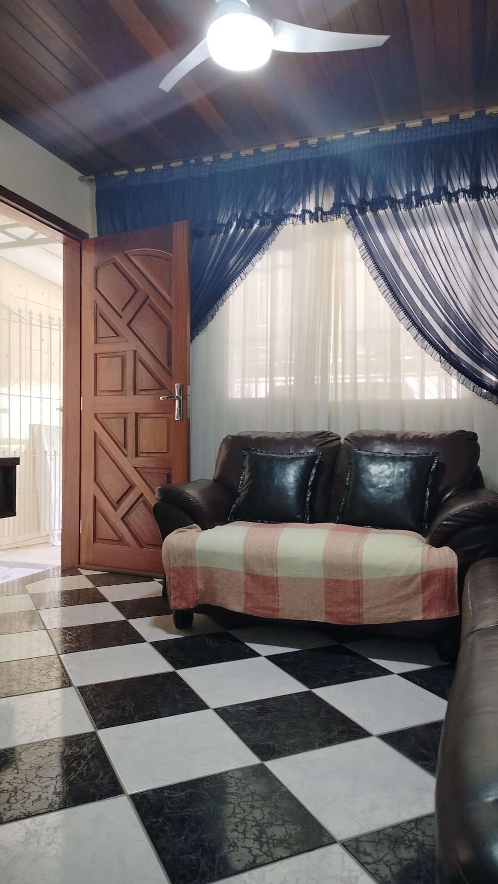 Casa em Condomínio - Venda - Vila Veloso - Carapicuíba - SP