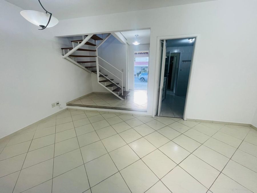 Casa em Condomínio - Venda - Condominio Bosque dos Manacas - Cotia - SP