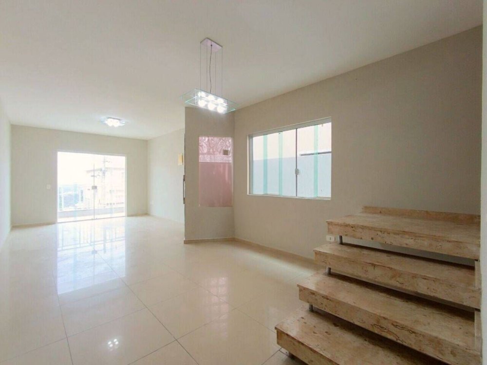 Casa em Condomínio - Venda - Condominio Villa Deste - Cotia - SP