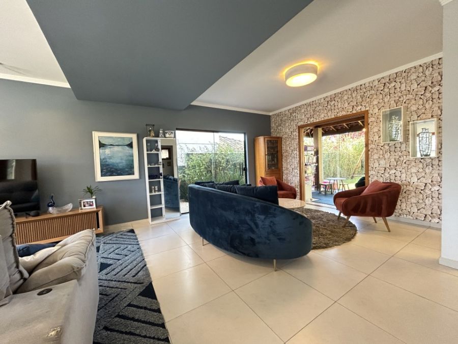 Casa em Condomnio - Aluguel - Jardim Caiapi - Cotia - SP