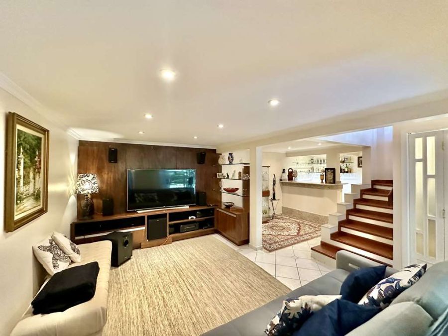 Casa em Condomnio - Venda - Chcara Pavoeiro - Cotia - SP