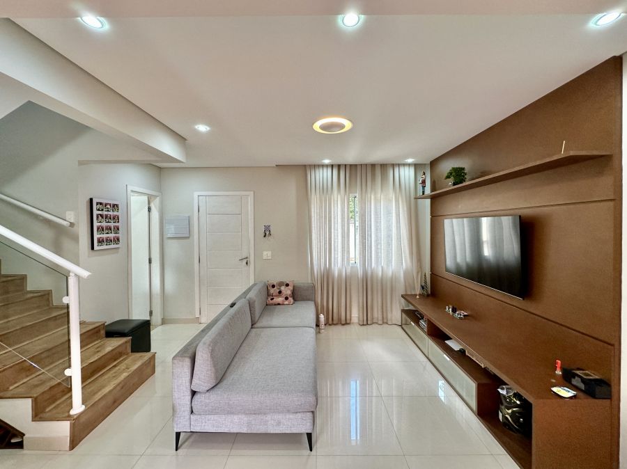 Casa em Condom�nio - Venda - Jardim Pioneiro - Cotia - SP