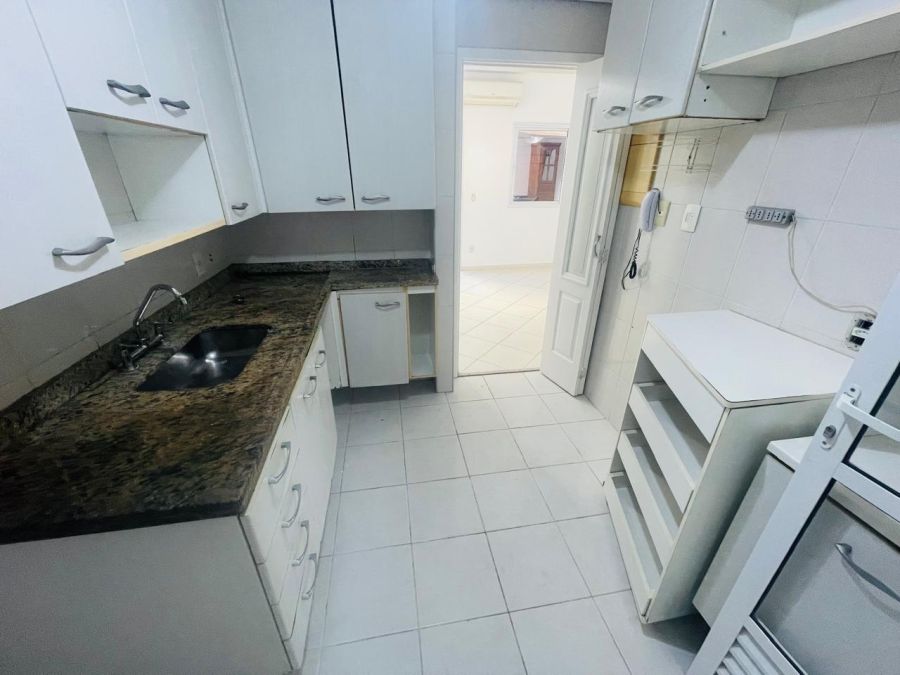 Casa em Condomínio - Venda - Condominio Bosque dos Manacas - Cotia - SP