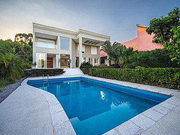 CASA ALTO PADR�O - S�O FERNANDO GOLF CLUB